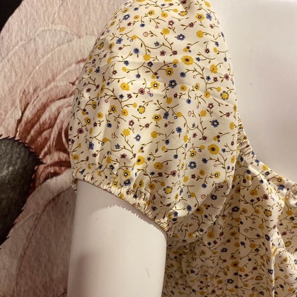 Forever 21 Floral Dress - Picture 6 of 6